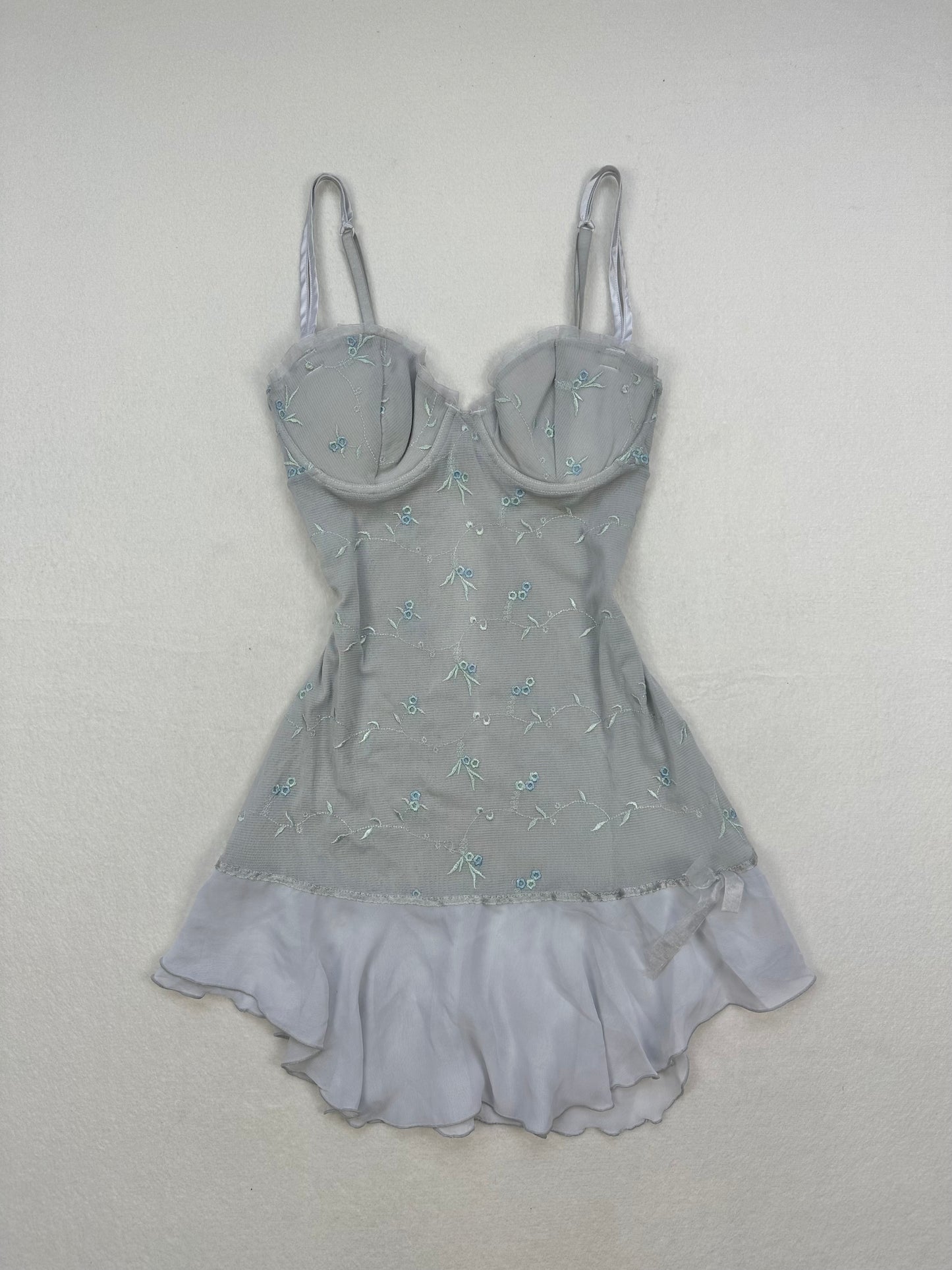 La Vie en Rose Grey Blue Floral Embroidered Slip L