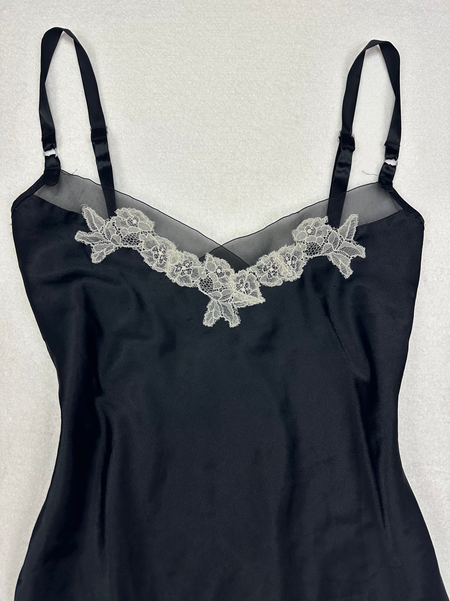 Victoria’s Secret Black & Tan Slip L